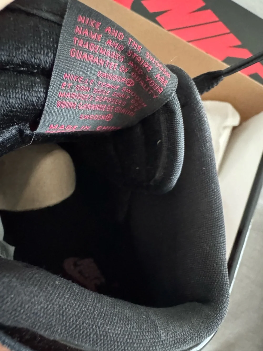 Air Jordan 1 Retro High OG GS - Picture 5 of 6